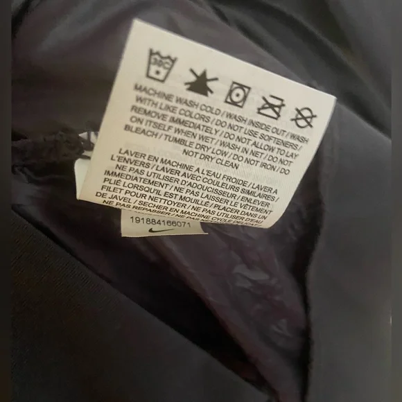 Nike Running Division Navy Packable Long Sleeve Top - Picture 8 of 11